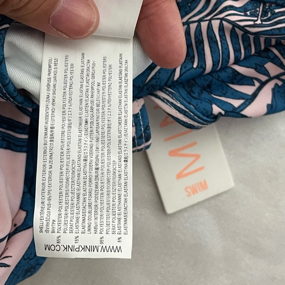 NEW Minkpink hibiscus island one piece M swimsuit womens - Picture 7 of 7